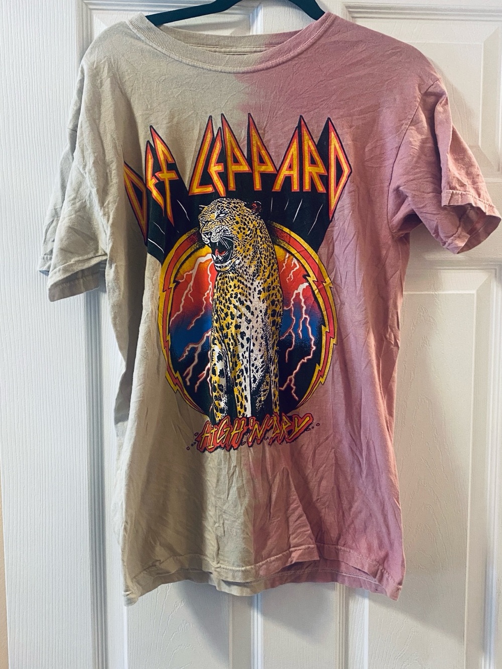 Graphic tee size m